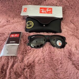 Ray-Ban Classic Black Sunglasses